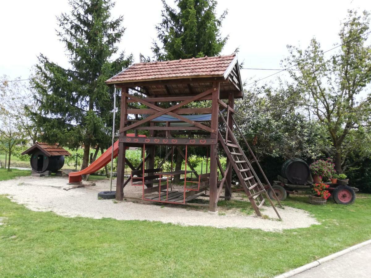 Отель T.S.G. Simanovic Klinca Sela Экстерьер фото